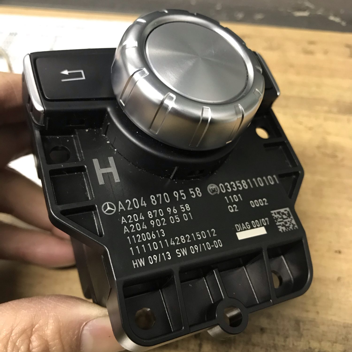 メルセデスベンツ MB 204 ナビ コマンド コントローラー ダイヤル スイッチ ベンツのコマンドコントロール修理 - 株式会社 松原オート | 輸入車等
